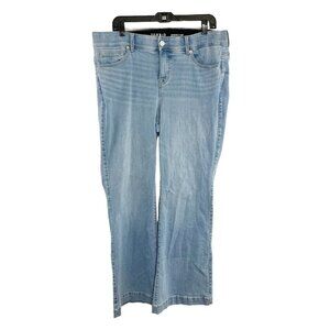 Torrid Light Wash High Rise Bombshell Flare Jeans Women's Plus Size 18 Regular